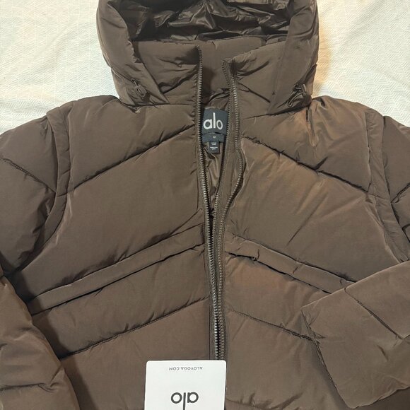 ALO Yoga Jackets & Blazers - Alo glacier puffer